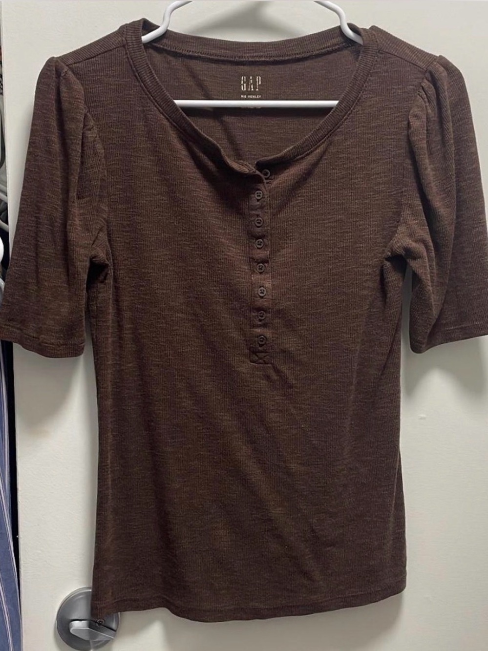 GAP brown Henley top